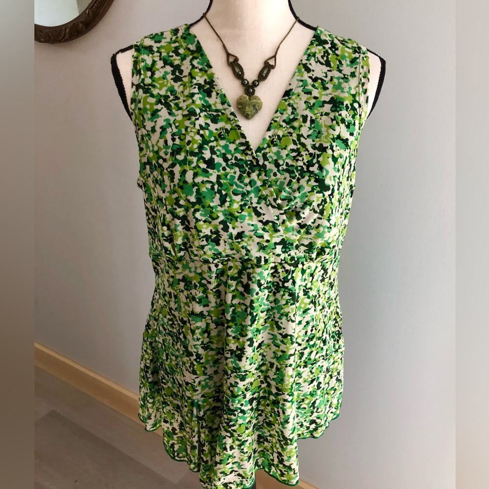 Nine West Beautiful Green Print Top Size XL